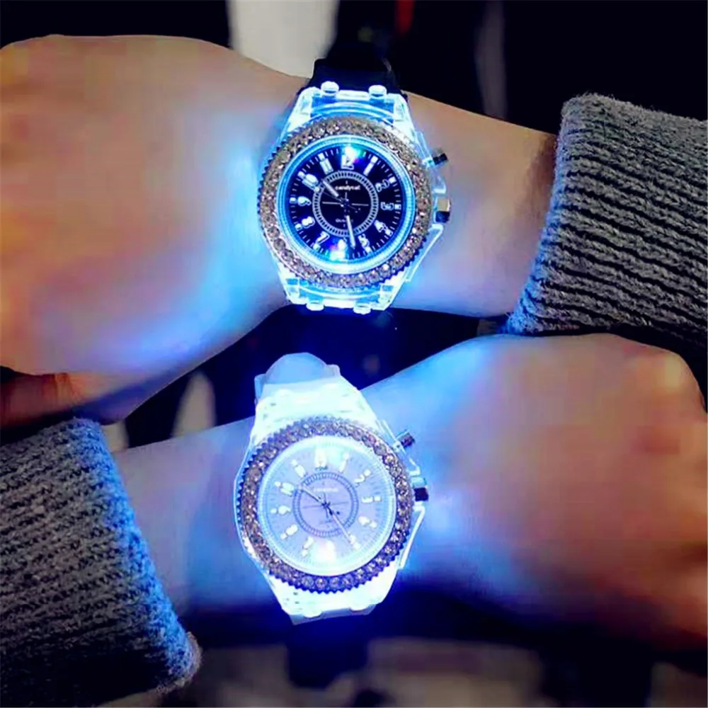 

led 7 color Flash woman Luminous Watch Personality trends students lovers jellies woman men's watches 7 color light WristWatch