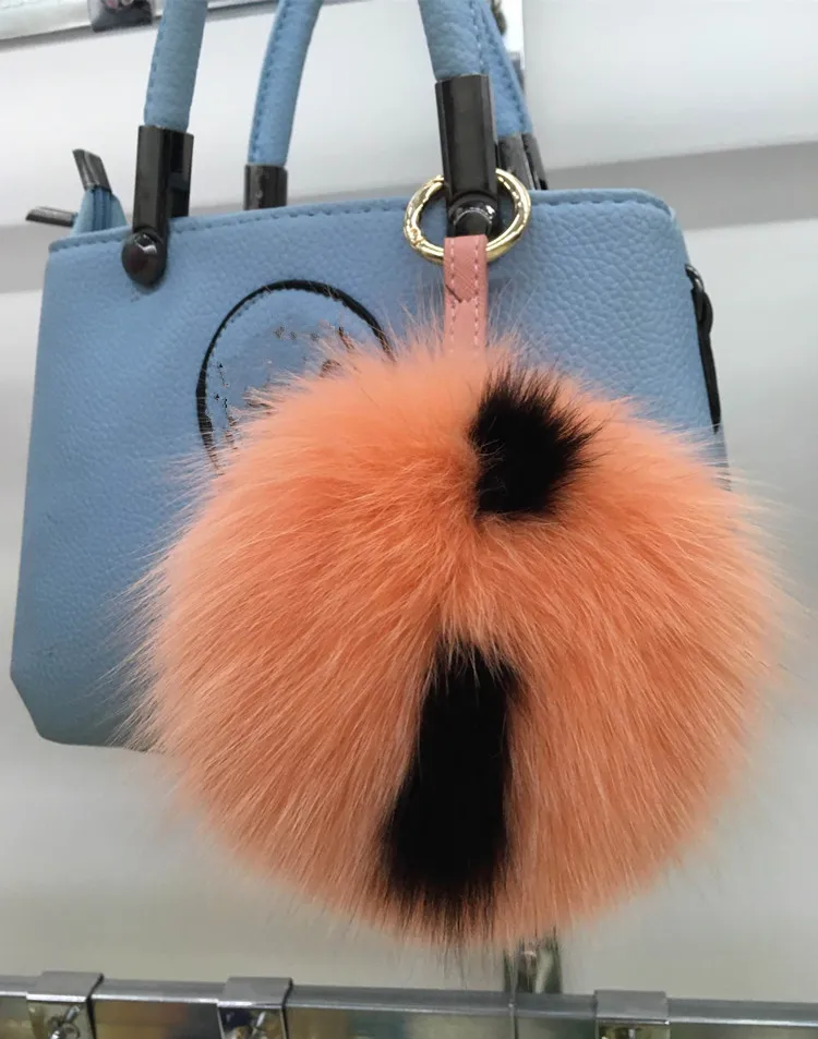 Luxury Fluffy PomPoms Crafts Fox Fur Keychain Fashion Alphabet Key Chain Backpack Bag Purse Charms Elegant Women Gift ON SALE