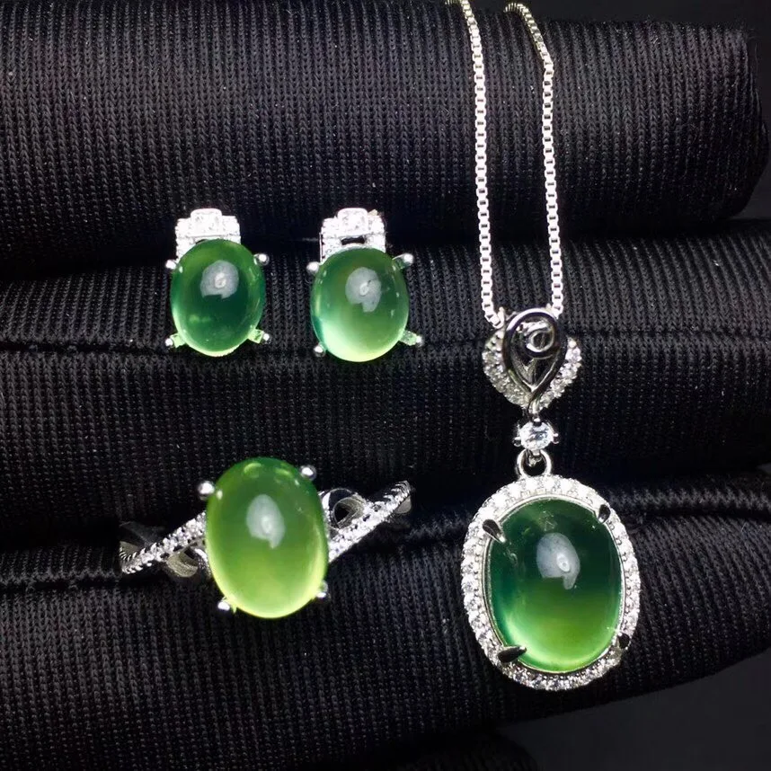 Columbia natural emerald set ring earrings necklace fashionable with new design quality 925 Silver