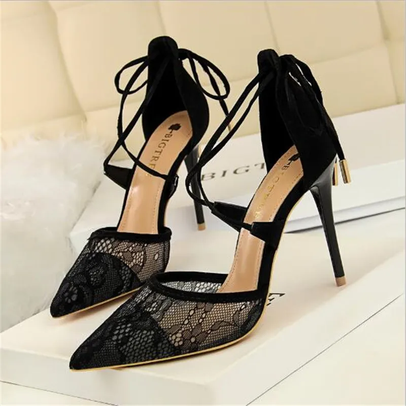 Sexy Floral Lace Mesh Pointed Toe Women Sandals New Arrival Cut-Outs Cross-tied Shallow Sandals Women\'s High Heels Shoes Fashion