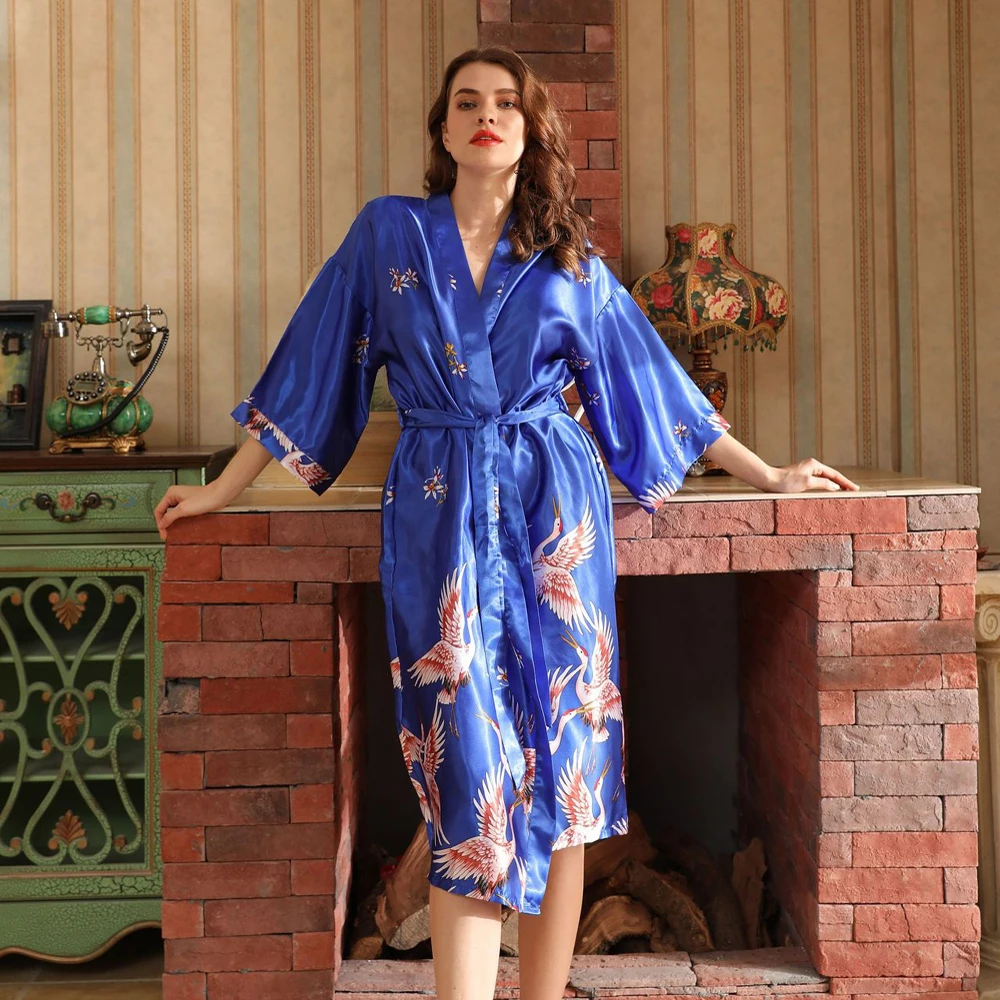 New Color Arrival Ladies Robe Kimono Yukata Sexy Silk Rayon Women Robe Gown Night Gown Mujer Pijama Bride Wedding Dressing Gown