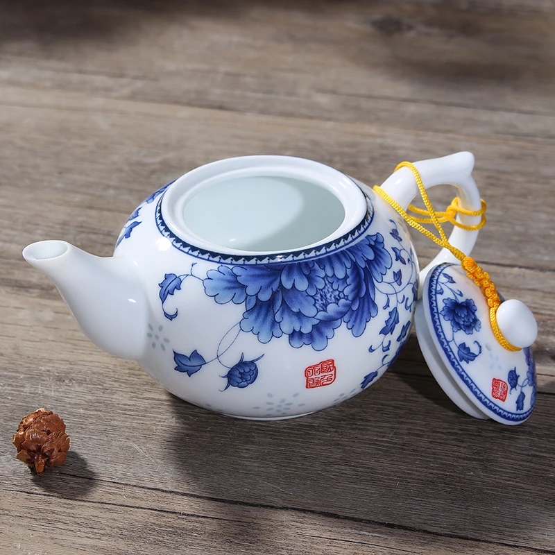 Jingdezhen 150ml porcelain blue and white ceramic teapot  kettle kung fu teapot flower pattern tea pot Promotion!