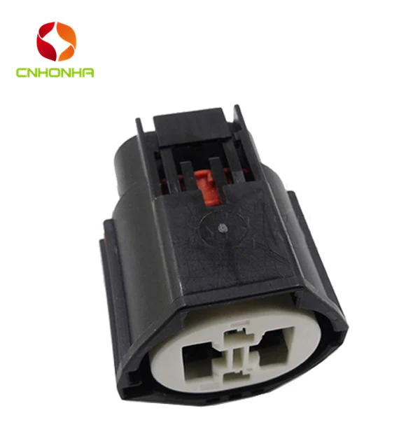 Original parts excellent quality 4 Way water tank electronic fan cooling fan plug Connectors 7283-8598-30