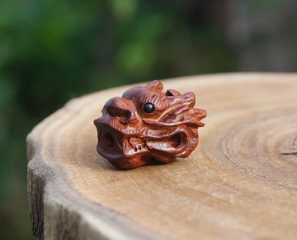 Natural Red Sandalwood Carved Dragon Head Guru Bead Tiny Charms Mala Beads Japa Bead Bracelet Jewellry Findings DIY Accessories