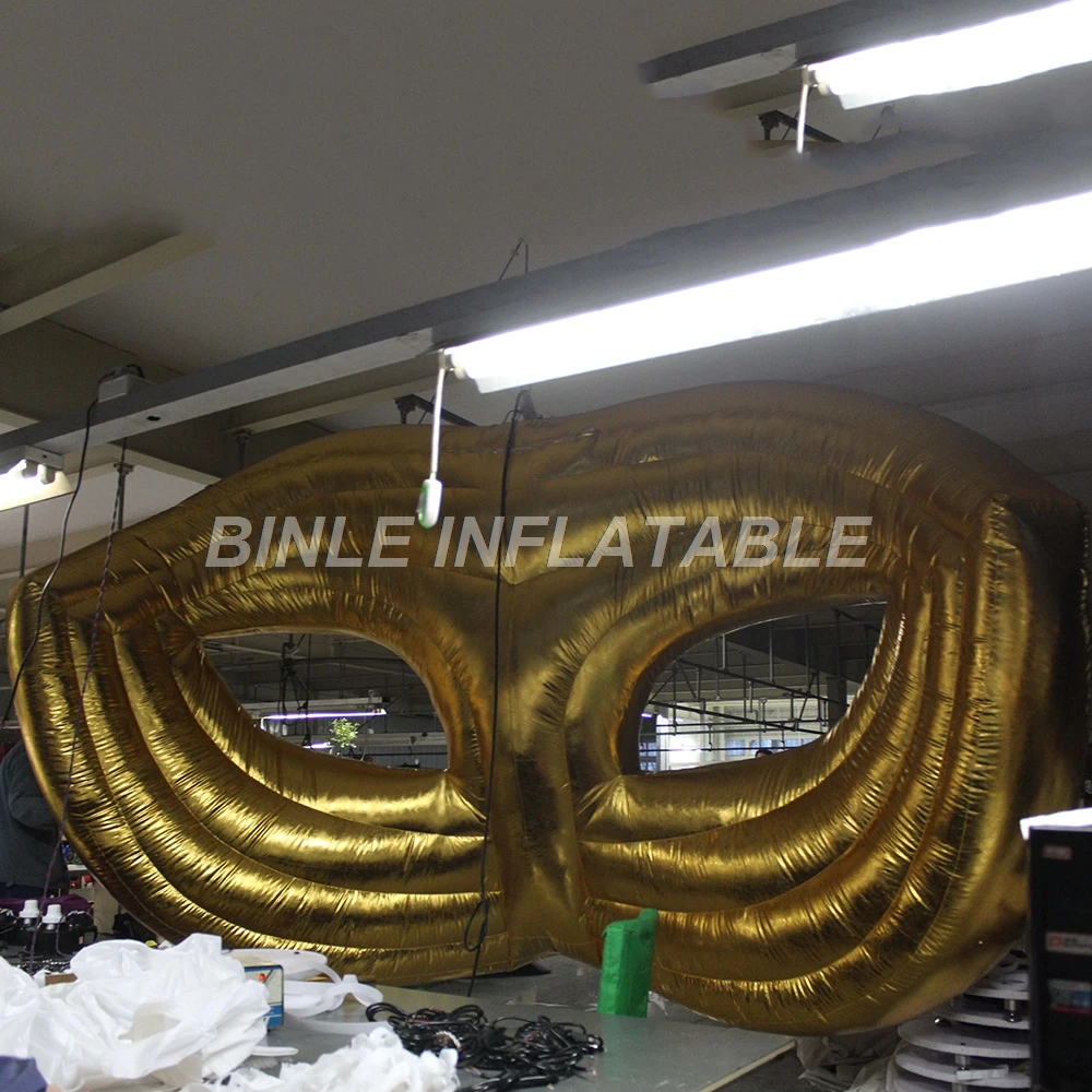 Customized hanging giant golden inflatable mask model for party stage night club decoration