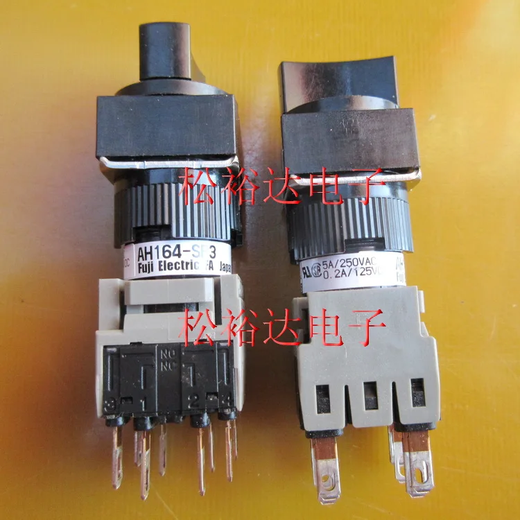 Original new 100% AH164-SP3B22 5A 250VAC 0.2A 125VDC 16 square 3gear selector switch square 8pin