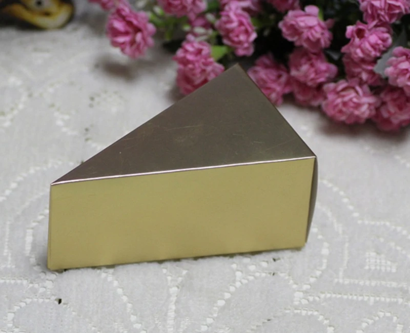 500pcs  Triangular Cake Style Wedding Favors Chocolate Candy Boxes Gift Box