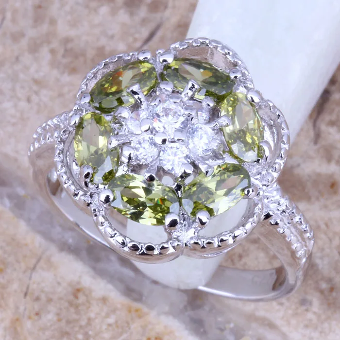 Gracious Green Peridot White CZ Silver Plated  Women's Jewelry Ring Size 6 / 7 / 8 / 9 R0405