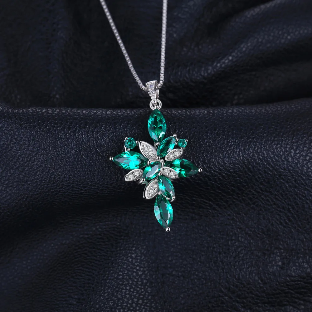 JewelryPalace Flower 2.4ct Green Simulated Nano Emerald 925 Sterling Silver Pendant Necklace for Women Gemstone Choker No Chain