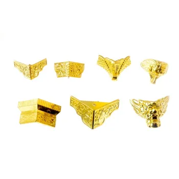 จัดส่งฟรี4ชิ้นโทนสีทองเครื่องประดับกล่องของขวัญไม้กรณีตกแต่งอะคริลิฟุตขามุมป้องกัน