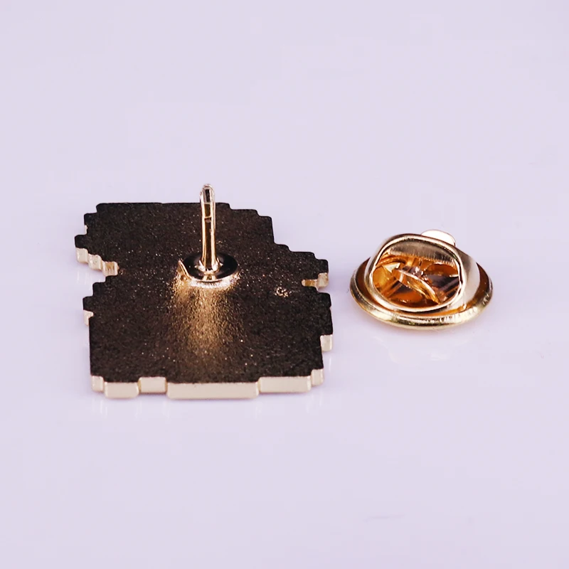 فاينل فانتسي 1 NES 8 بت المينا دبوس الأحمر ماج قبعة بروش الرجعية لعبة فيديو شارة 80s الحنين نينتندو المشجعين هدية #2