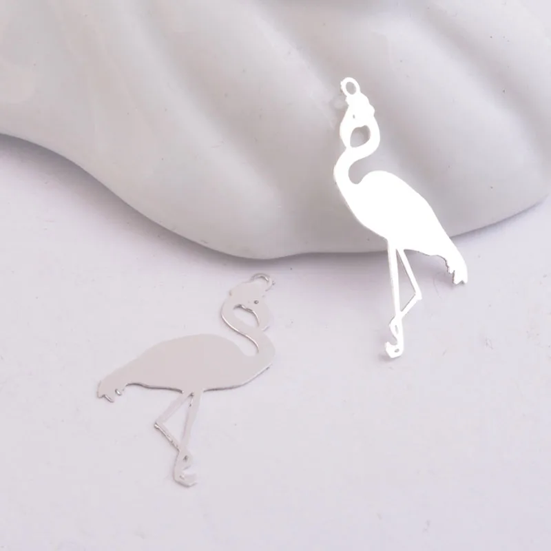 50 Stück AC7657 28mm*5mm Messing Flache Vogelanhänger Bemalte Tieranhänger – Detail 4