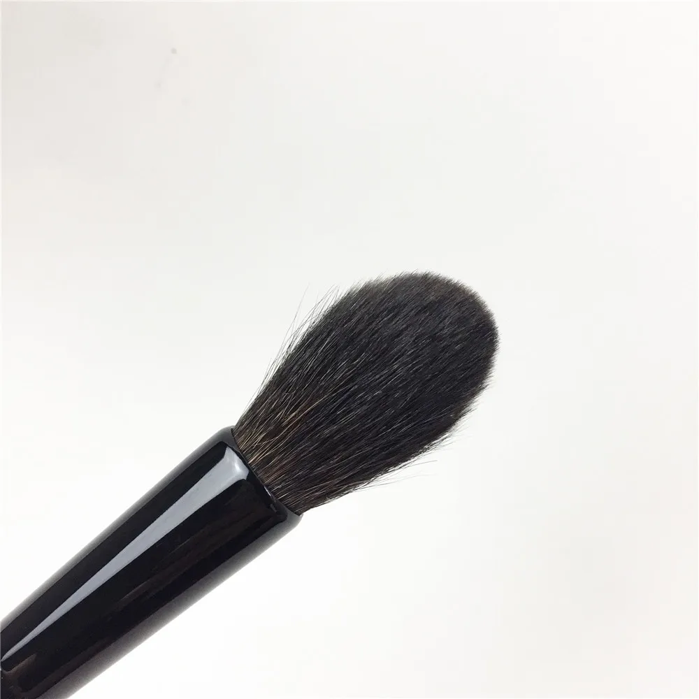 Z-2 Highlight Makeup Brush - Soft Squirrel Hair Luxurious Powder Blush Highlighting Beauty Cosmetic Brush Blender