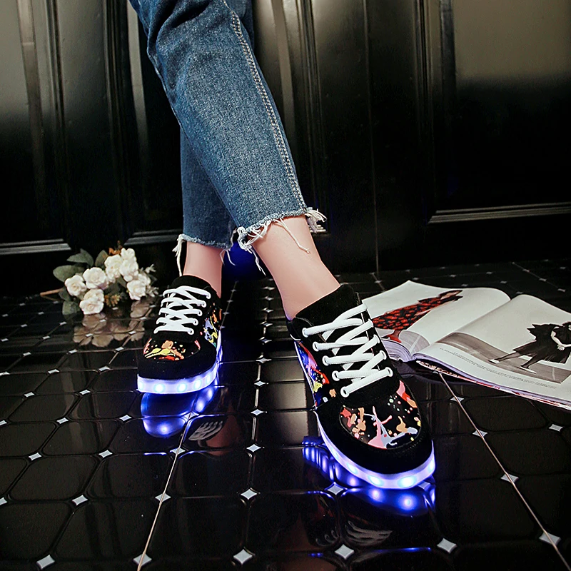 7ipupas Kids Shoes With Light Boys Led Sneakers Spring Autumn White Lighted Fashion Girls luminous Shoes glowing Children Shoes