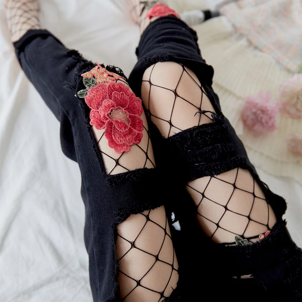 Sexy Lady Transparent Fishnet Tights Flower Silk Stockings Mesh Pantyhose Lady Embroidery Flowers Tights