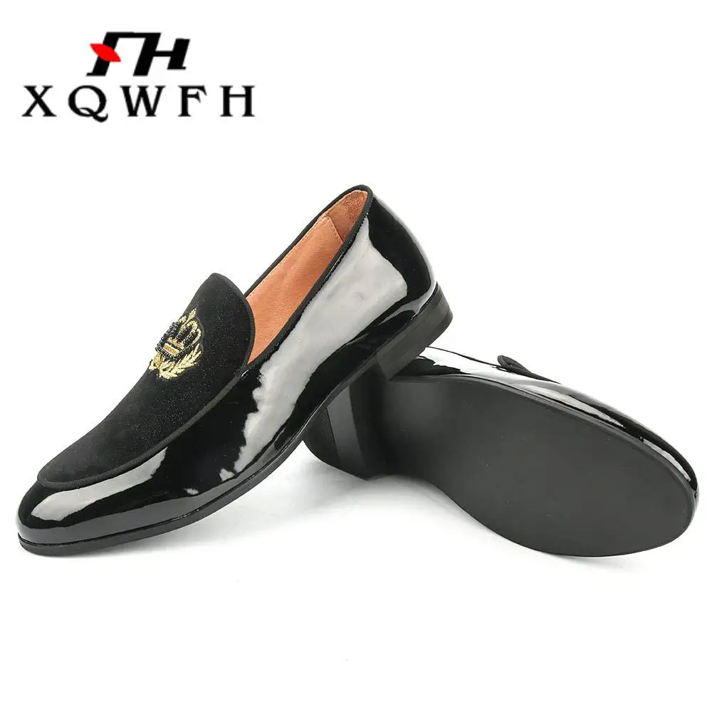 XQWFH Men Black Leather Shoes Fashion Crown Embroidery Loafers Men\'s Velvet Wedding Tuxedo Dress Shoes Male Flats Slippers