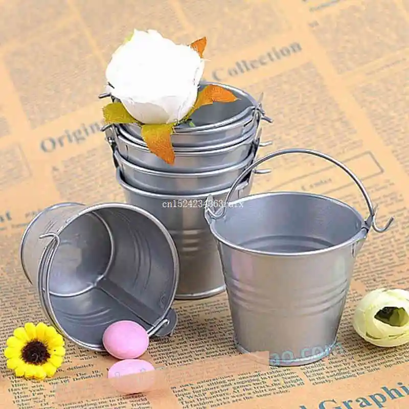 

200pcs Bucket Shaped Candy Box Galvanized Metal Bucket Party Favors Mini Tin Pails Bucket Wedding Gift Party Supplies