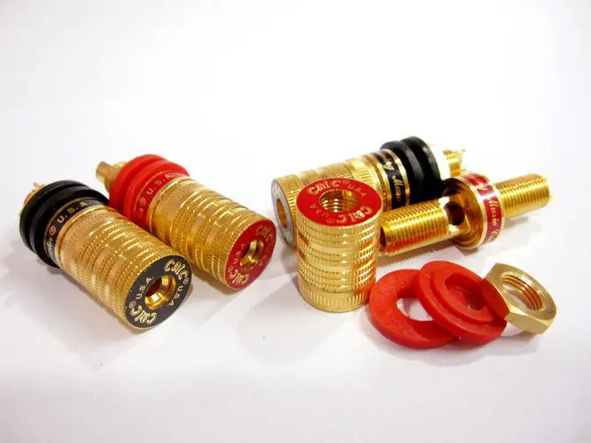 

1 пара CMC 838-S высококачественный усилитель мощности с позолоченным звуковым сигналом, клеммы RCA