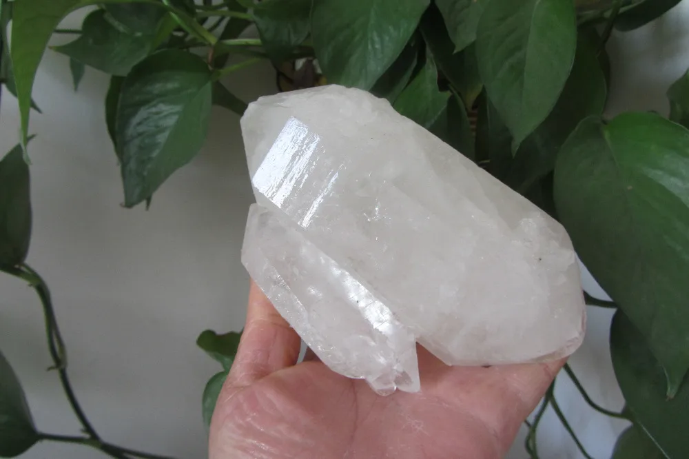 

910g NATURAL CLEAR QUARTZ CRYSTAL CLUSTER POINTS Specimen