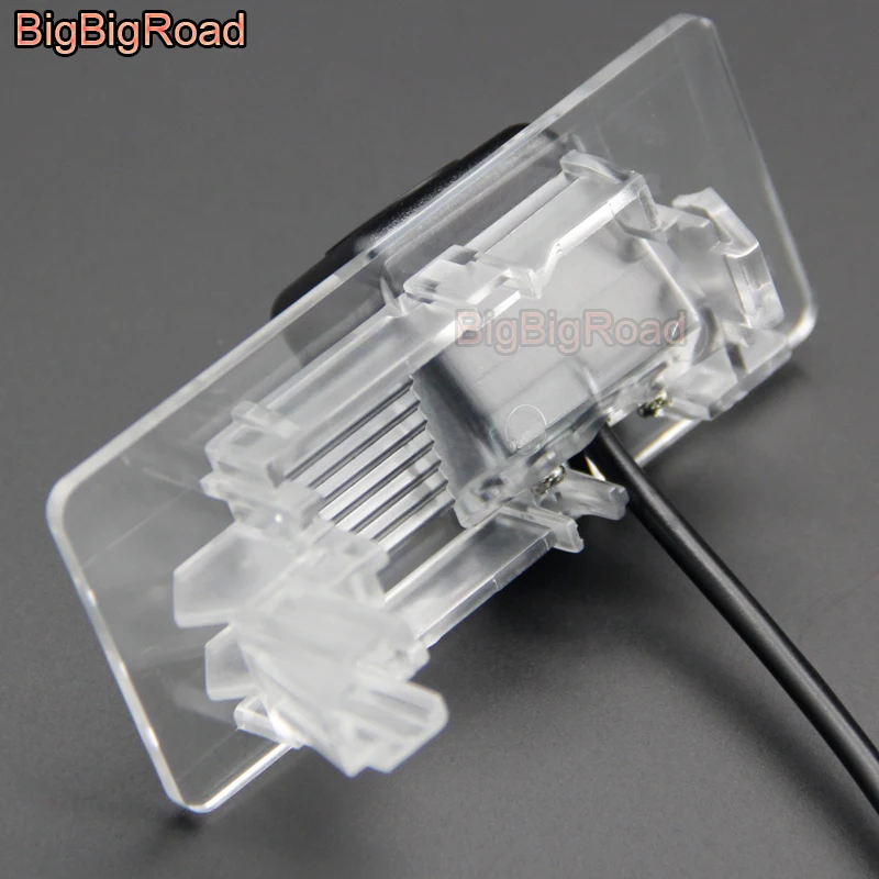 

BigBigRoad Car Rear View Camera For Volkswagen Passat B7 B8 Wagon 2011- 2017 / Sharan 7N MK2 2011- 2015 / Touran 2011 - 2016