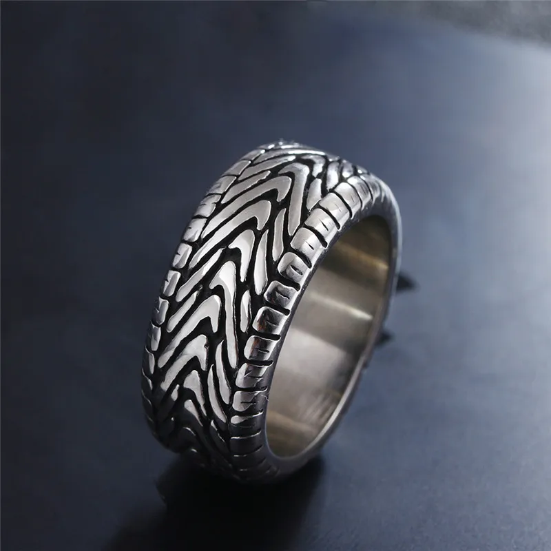 Vintage Punk Motorcycle Tire Ring Men Antique Silver Color Stainless Steel Grooved Tread Ring for Women Steampunk Biker Jewelry