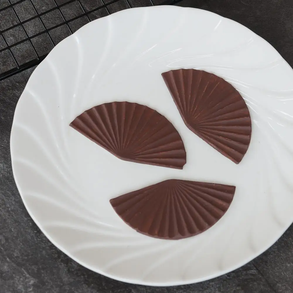 Fan Shape Silicone Mold Cake Decorating Tools Wavy Fan Shape Chocolate Transfer Sheet Baking Stencil Chablon