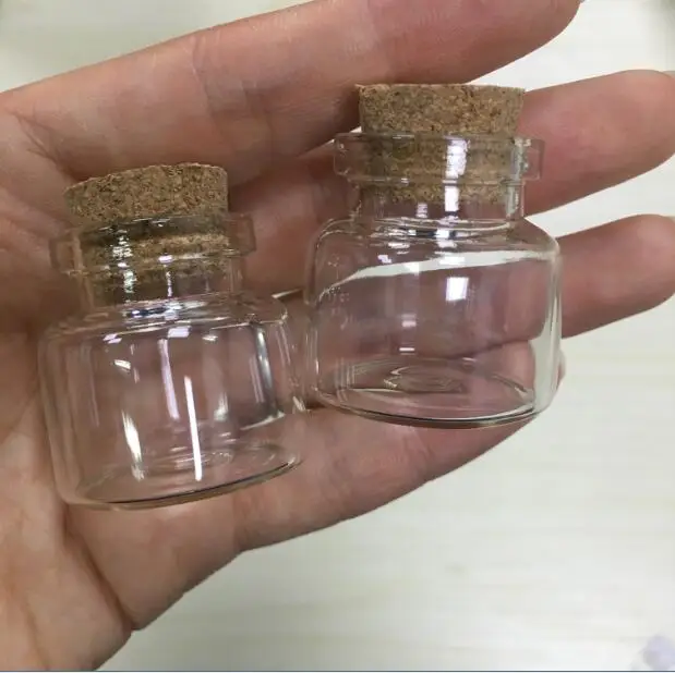 10pcs 30*30mm Empty Glass Bottles With Cork DIY glass jars Containers vials pendant for jewelry Decoration Christmas Gifts