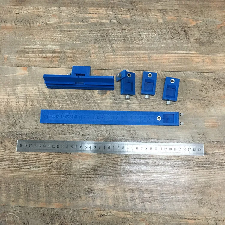 Kayu Lubang Instalasi Locator