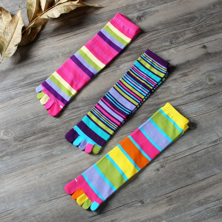 2 Pairs Cotton Five Finger Stockings Female High Tube Warm Colorful Stripes Autumn Winter 5 Toe Splitting Female Stockings Women