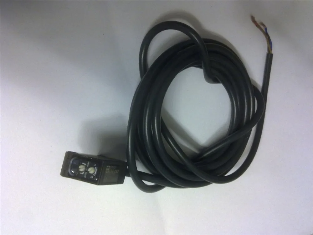 Sensore fotoelettrico del commutatore di E3Z-D82 PNP, distanza di 8-50CM, cc 12-24V