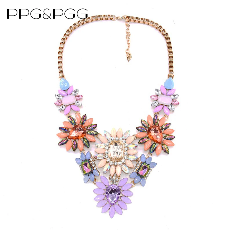 2023 New Indian Ethnic Statement Large Collar Choker Necklace Women Fashion Acrylic Crystal Maxi Big Chunky Necklace Jewelry