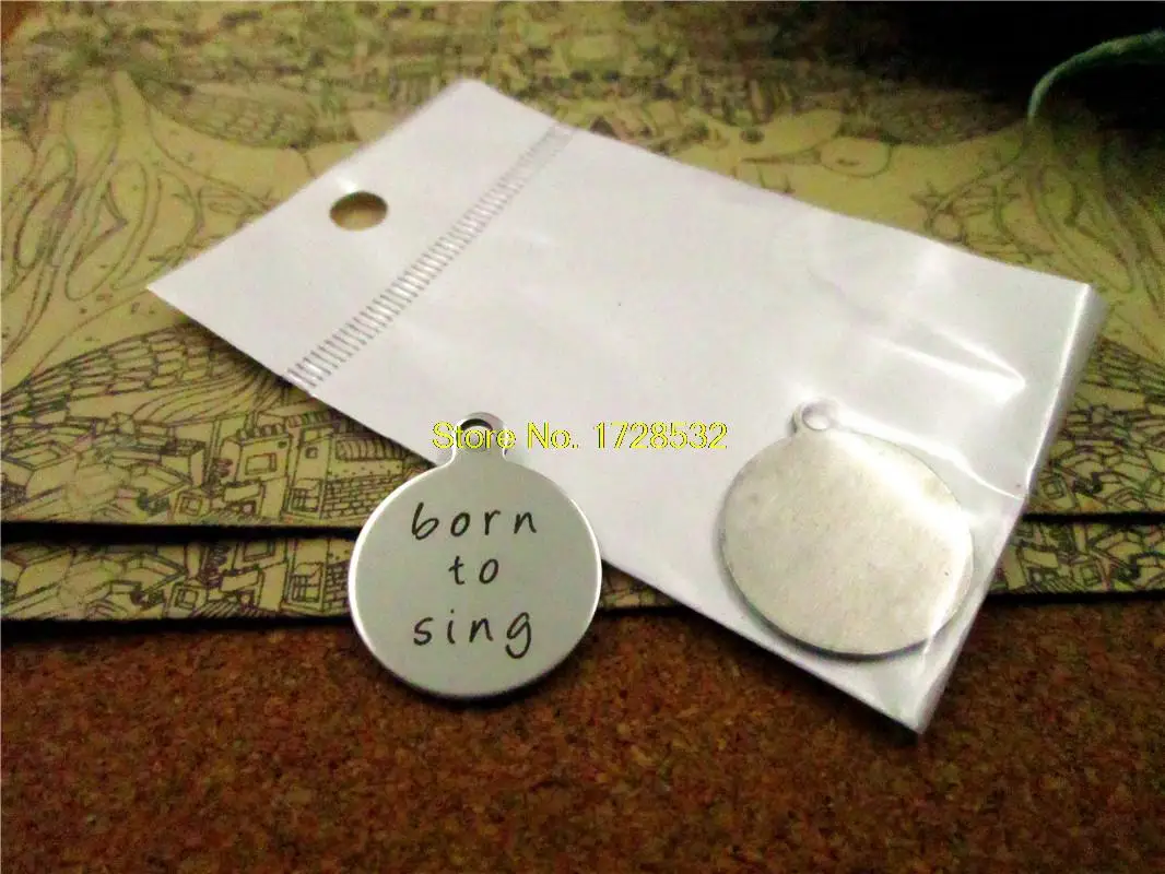 

20pcs--20mm stainless steel circle round "born to sing "one side DIY Charms Pendants