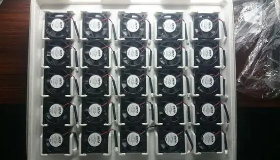 Wholesale: original authentic LF40A12 DC12V 0.05A 40*40*10 4CM  2 Wire Fan