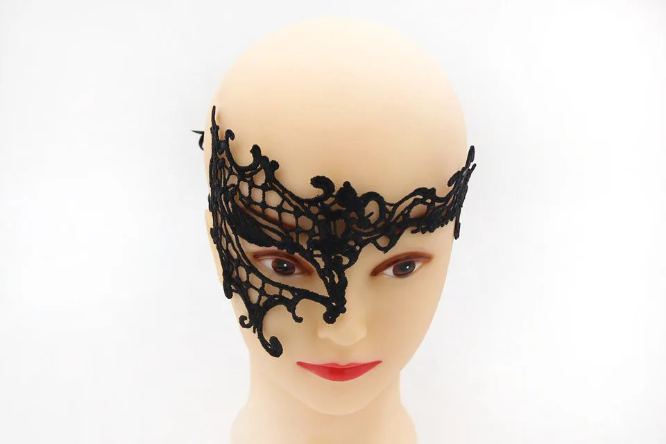 1PCS Hot Sales Sexy Lady Black Lace Mask Cutout Eye Mask For Masquerade Party Fancy Dress Costume Halloween Party Fancy