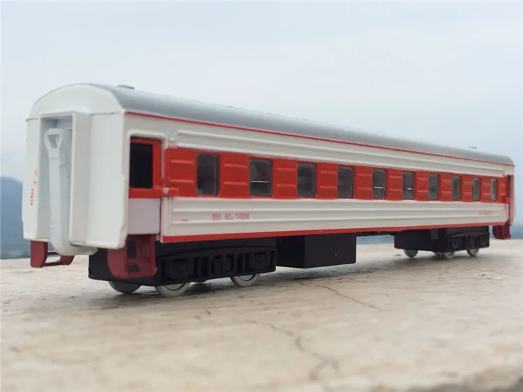 High simulation train model.1:87 scale alloy pull back Double train, passenger compartment,metal toy cars,free shipping