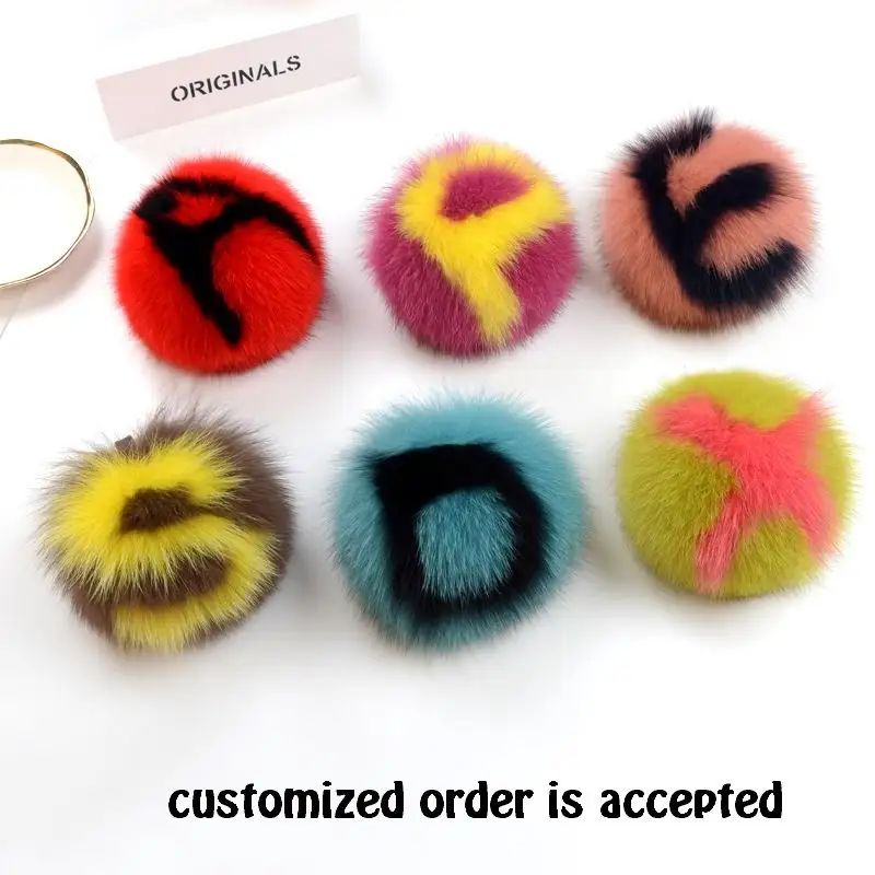 

15CM Big Fluffy Initial Pom Pom Keychains Handmade Real Fox Fur Ball Key chains Bag Charm Monster Alphabet Letter Pompoms F73