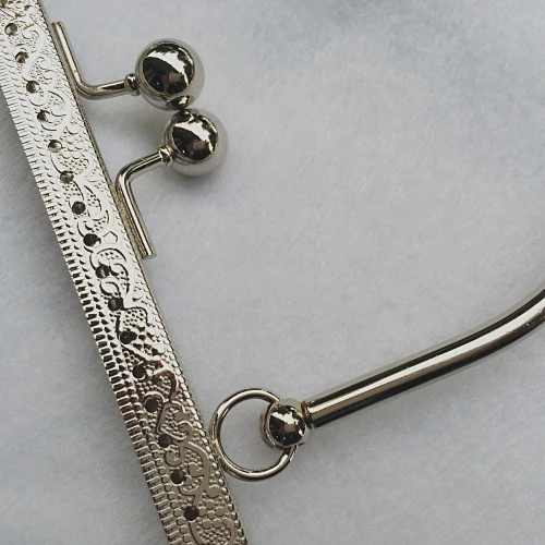 18cm vintage bronze silver color women female DIY purse frame knurling clasp mouth golden carve pattern with handle 3pcs/lot