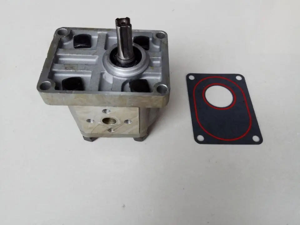 Gear pump CBN-E316L (left rotation, with flange, no end oil outlet, splined long shaft of Dongfeng tractor