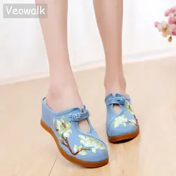 Veowalk Flowers Embroidered Women Canvas Close Toe Slippers 7cm Wedge Comfortable Retro Ladies Summer Fabric  Mules Shoes