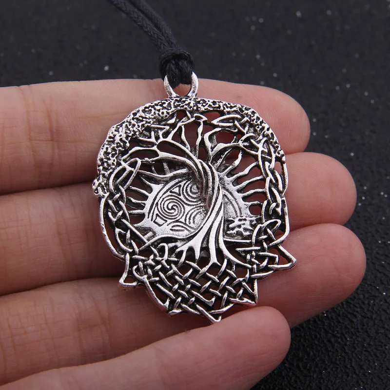 Vintage Silver color Tone Viking Amulet Tree Of Life Runes Pendant Necklace Leather Rope Chain Necklace Colar Jewelry