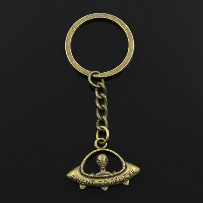 Fashion 3cm Key Ring Metal Key Chain Keychain Jewelry Antique Bronze Silver Color I Want To Believe UFO Alien 23x30mm Pendant