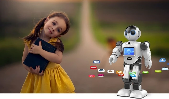 New Creative Innovative Robot Toy Support House Monitor Free-talk Communiction APP