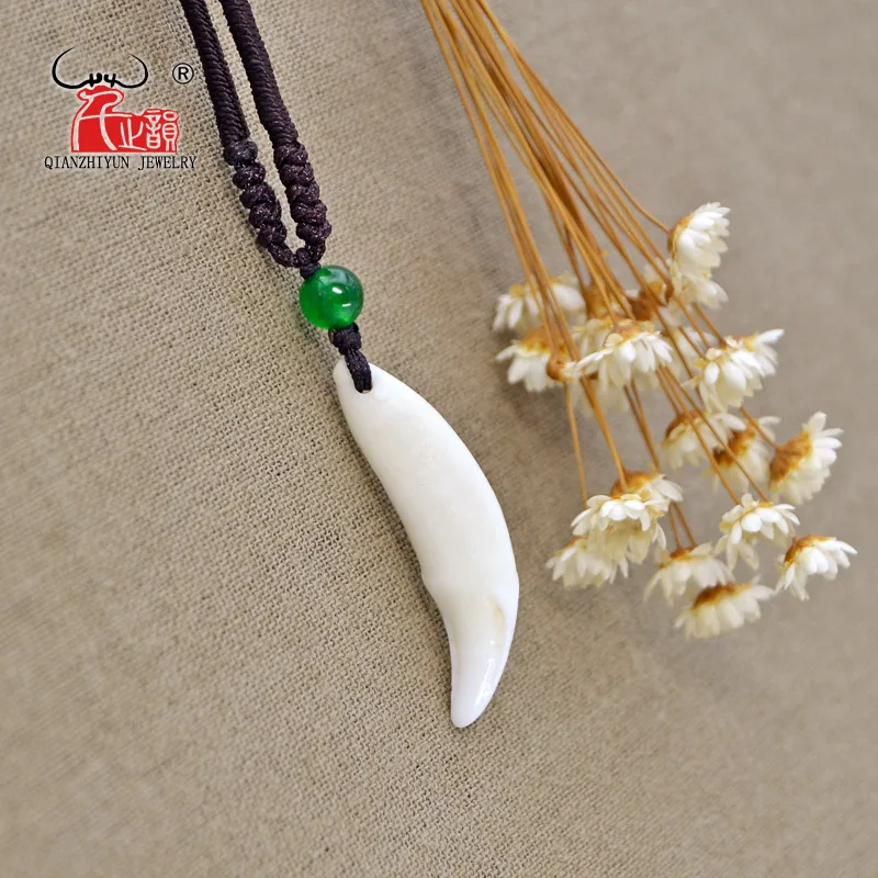 Men's Necklace Woman's Bone Pendant Tibetan Amulet Fangs Real Natural Tooth Vintage handmade Wolf Tooth Charm White Brown Ecru