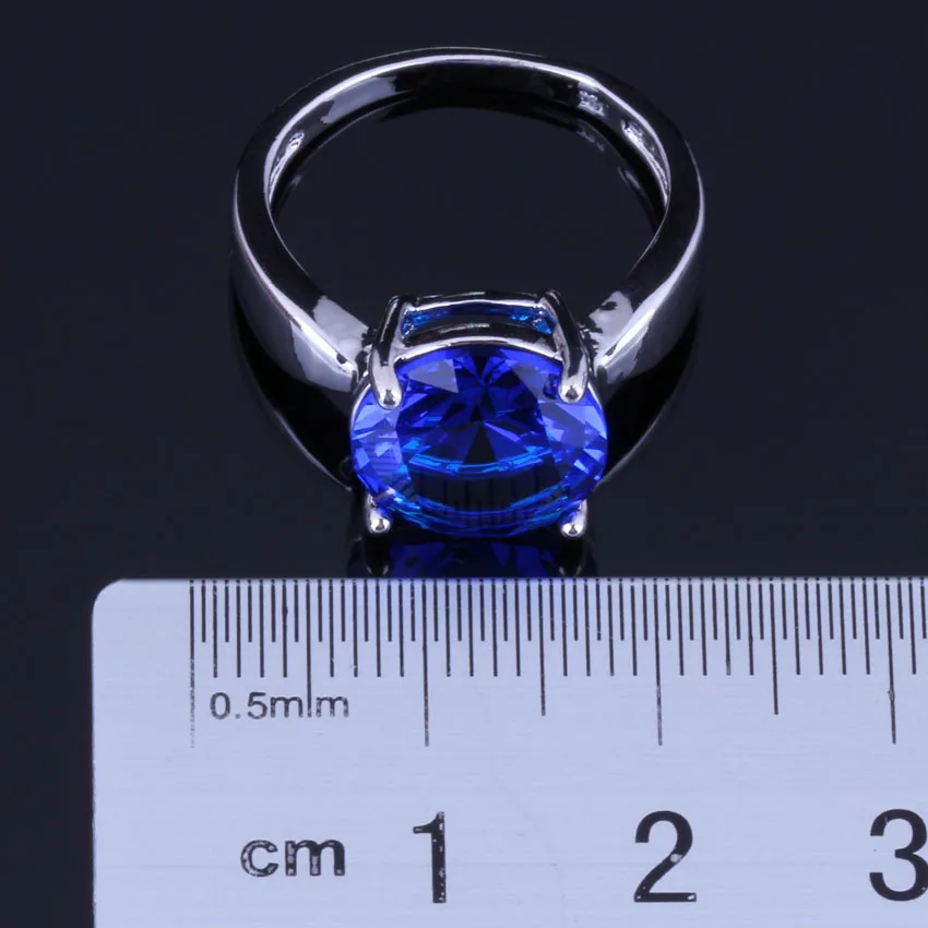 Magnificent Round Blue Cubic Zirconia Silver Plated Ring V0442