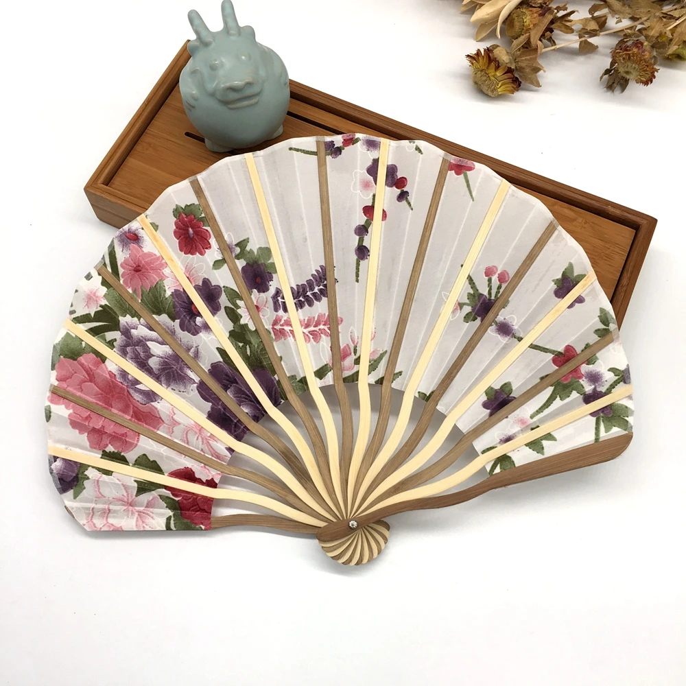 Free Shipping 50pcs/Lot Printed Personalized Delicate Packaging Japanese Flower Floral Fabric Folding Hand Fan Wedding Favors