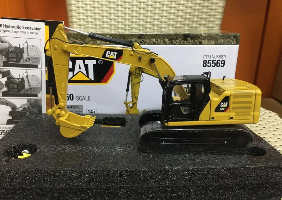 

Diecast Toy Model DM 1:50 Scale Caterpillar Cat 320 Hydraulic Excavator Engineering Machinery For Boy Gift,Collection,Decoration