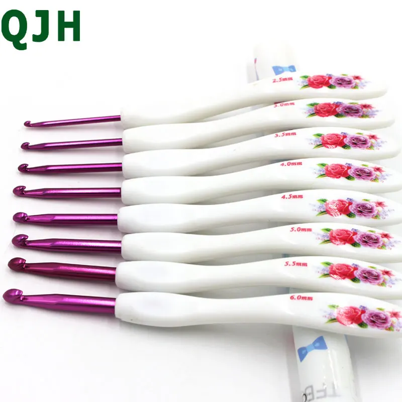 QJH Brand 8pcs/set Chinese Style Retro Floral Print Plastic Handle Aluminum Crochet Hooks Knitting Needles Crafts Weaving Tool