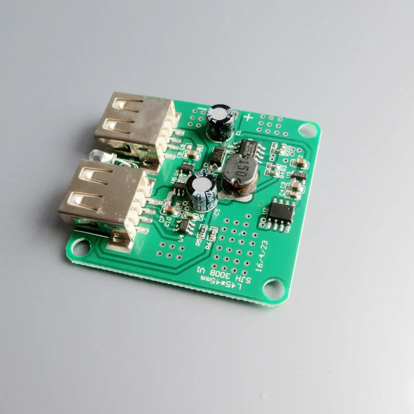 Regulador de voltaje solar 5V 2A Doble USB para banco de energía solar Reinicio inteligente para cargador solar DIY.