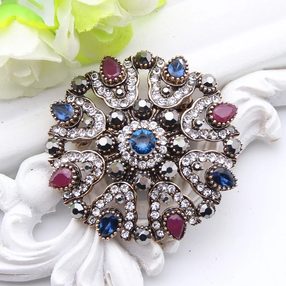 Vintage Turkish Rhinestone Flower Brooch For Women Antique Gold Color Multicolor Resin Round Brooches Broches Party Scarf Pins