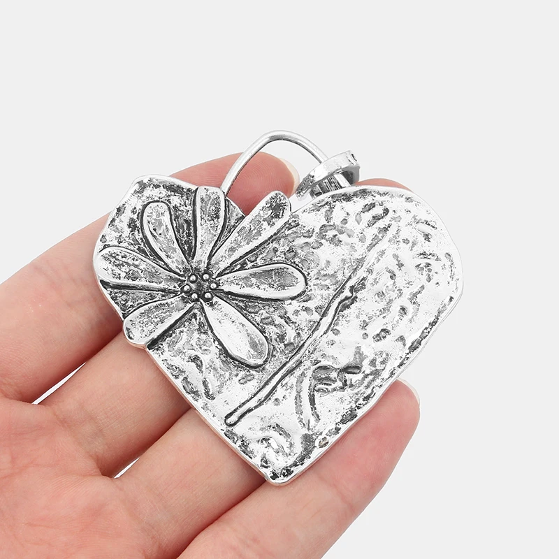 2pcs Tibetan Silver Hammered Charms Flower Large Heart Pendant For Necklace Jewelry Making Findings Accessories 66*67mm